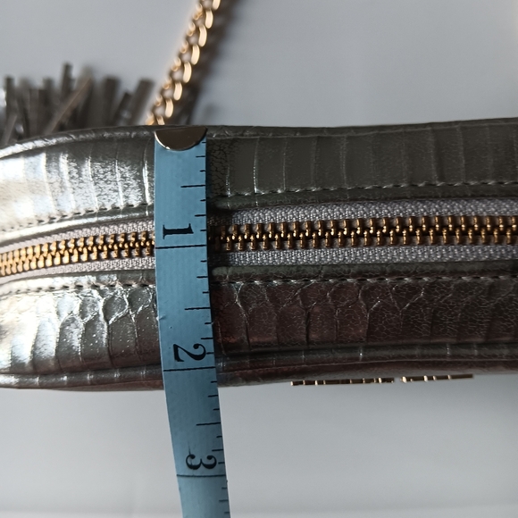 Victoria's Secret Purse Metallic Silver Gold Chain Strap Tassel Faux Leather - Picture 8 of 11